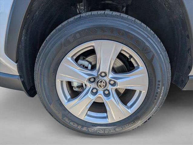 Used 2025 Toyota RAV4 XLE AWD/4WD image 30
