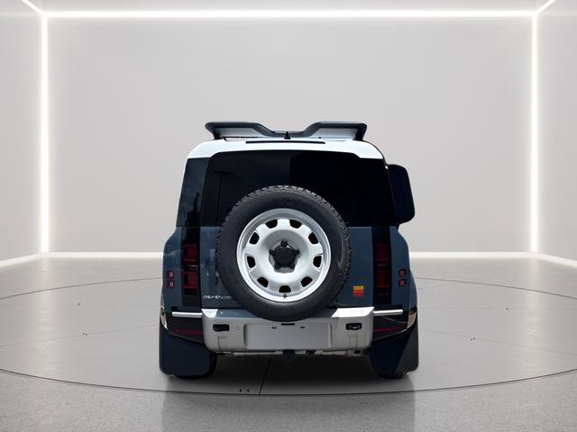 New 2025 Land Rover Defender 110 S AWD/4WD image 4