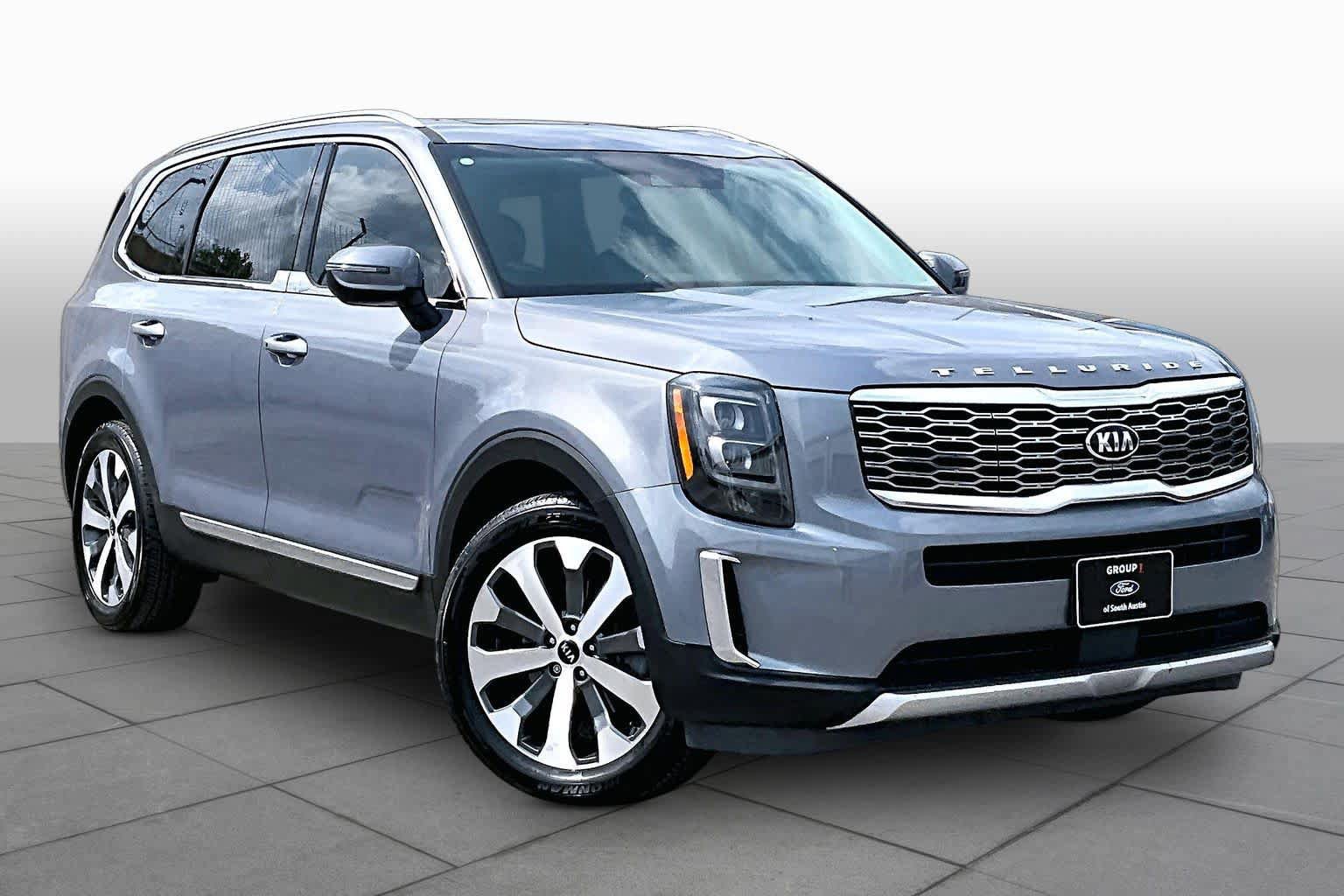 Used 2021 Kia Telluride EX w/ EX Premium Package FWD image 3