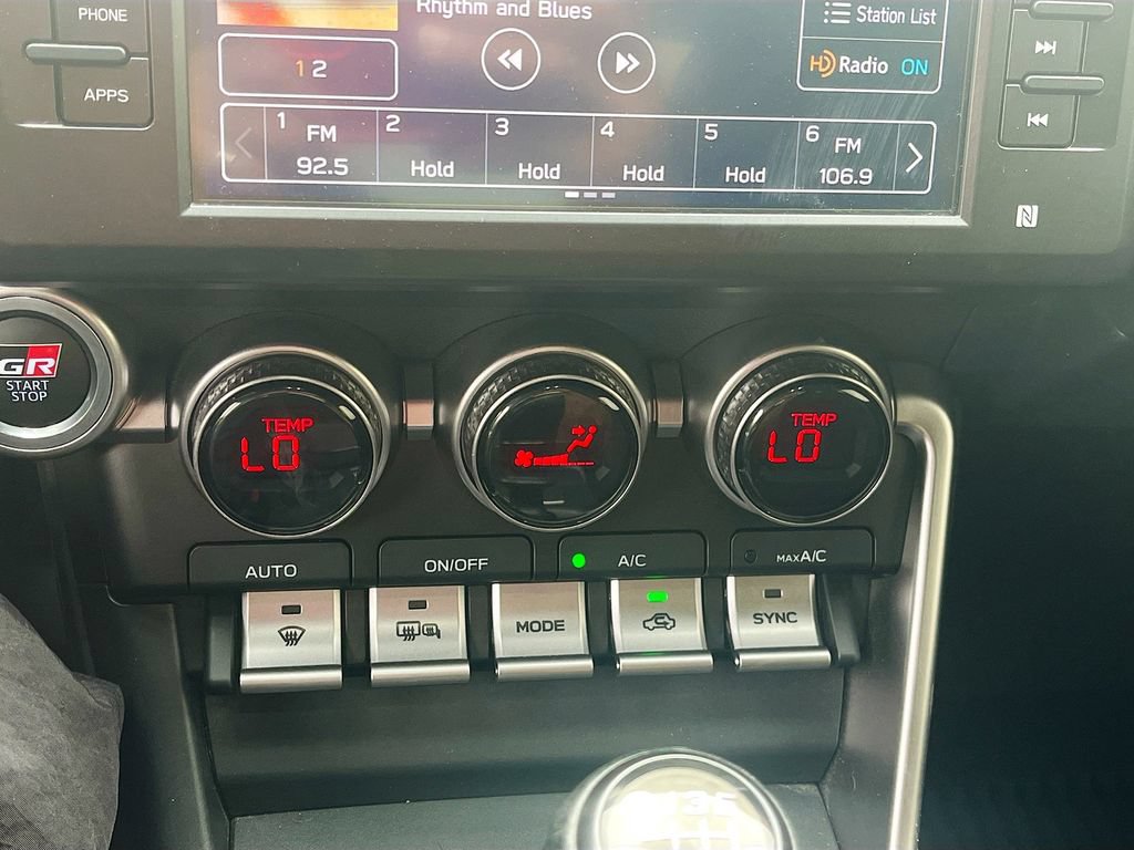 Used 2025 Toyota GR86 Premium RWD image 15
