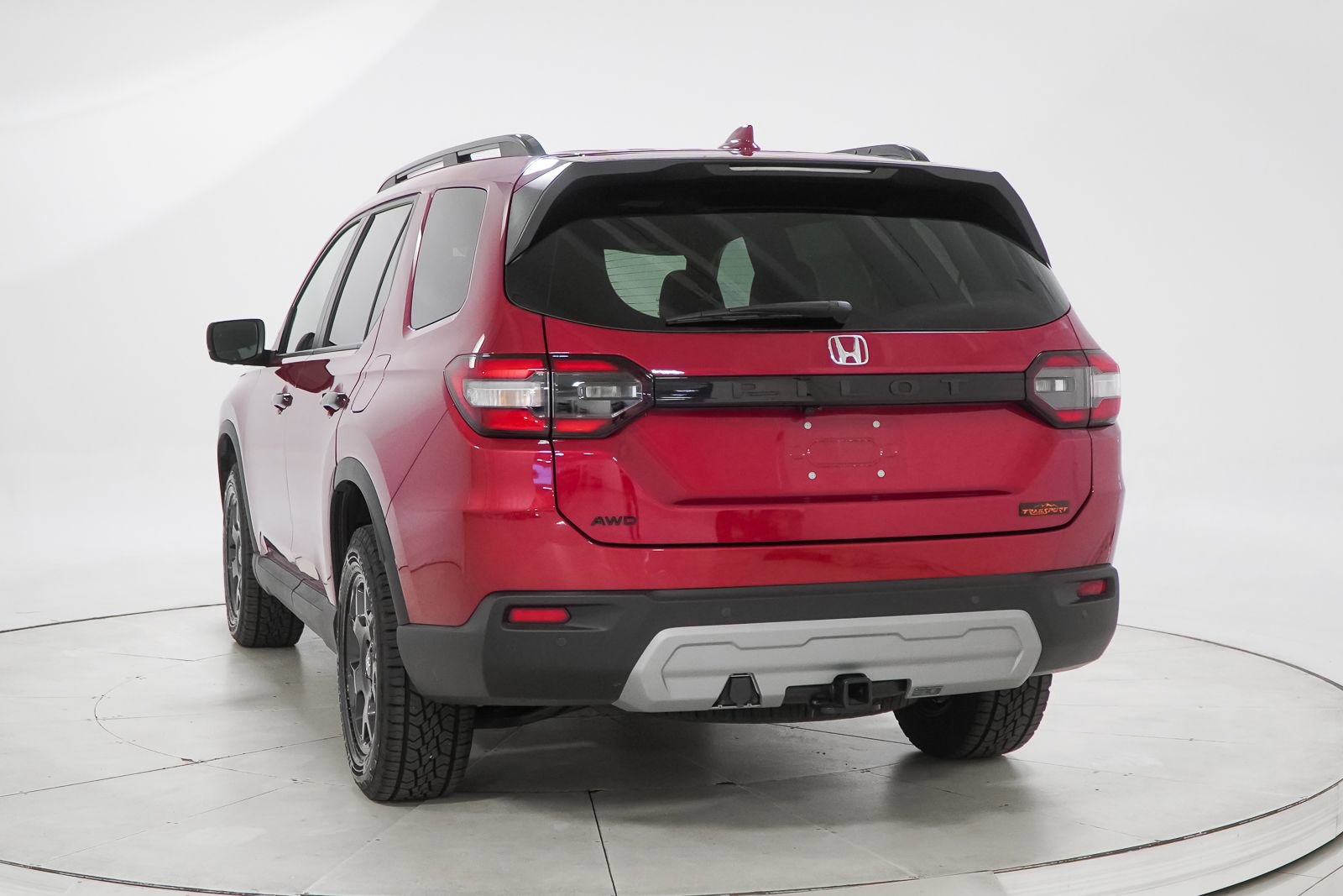 Certified 2025 Honda Pilot TrailSport image 8