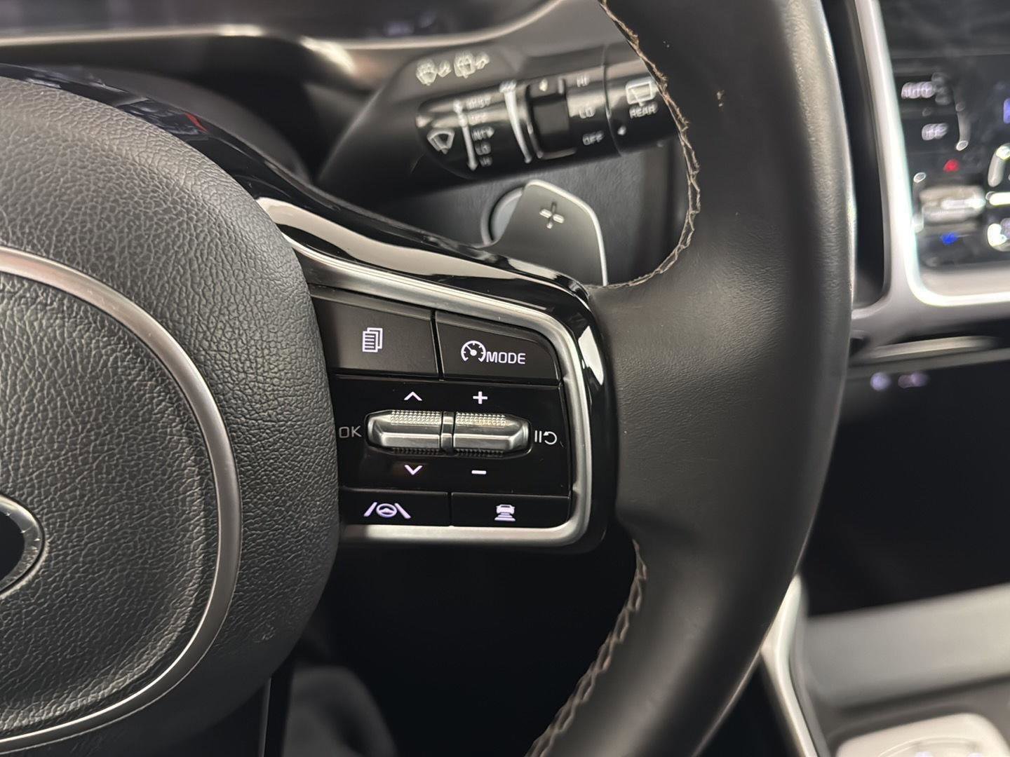 Used 2021 Kia Sorento EX image 16