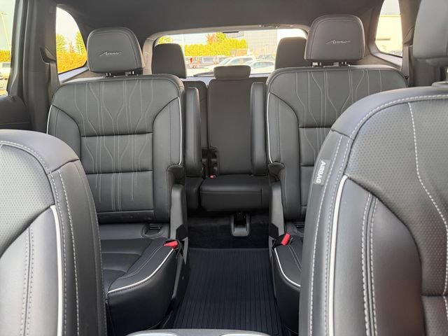 Used 2025 Buick Enclave Avenir w/ Super Cruise Package AWD/4WD image 33