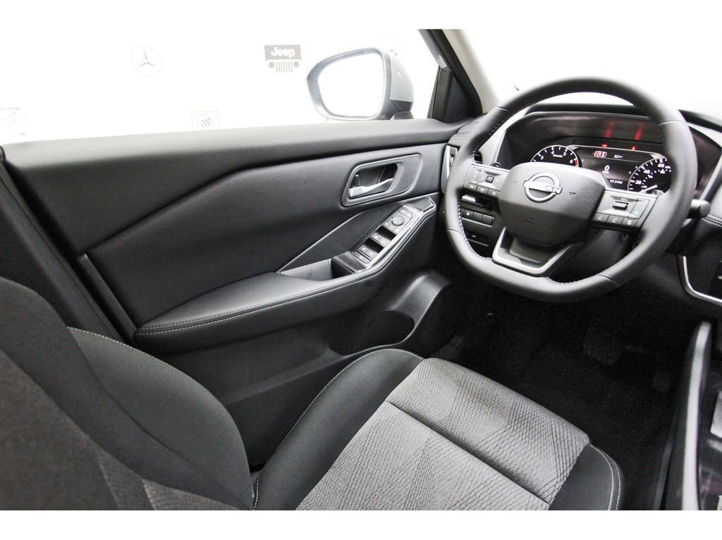 New 2026 Nissan Rogue SV w/ Cold Weather Package FWD image 6