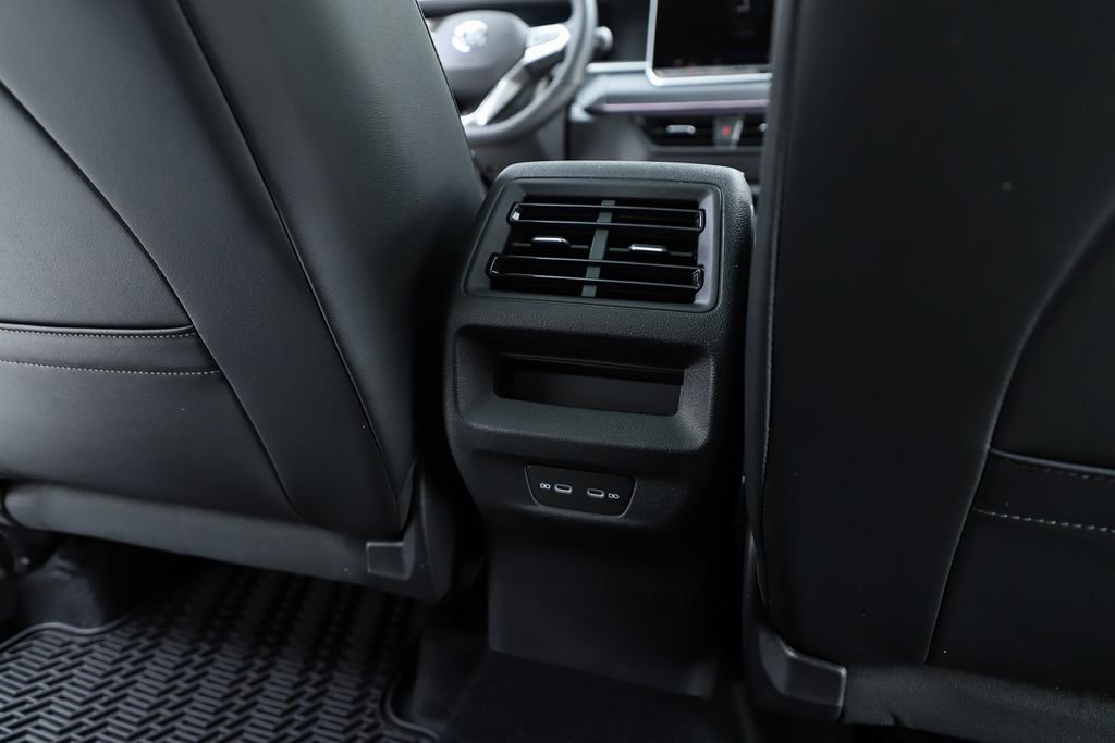 New 2026 Volkswagen Tiguan SE R-Line image 39