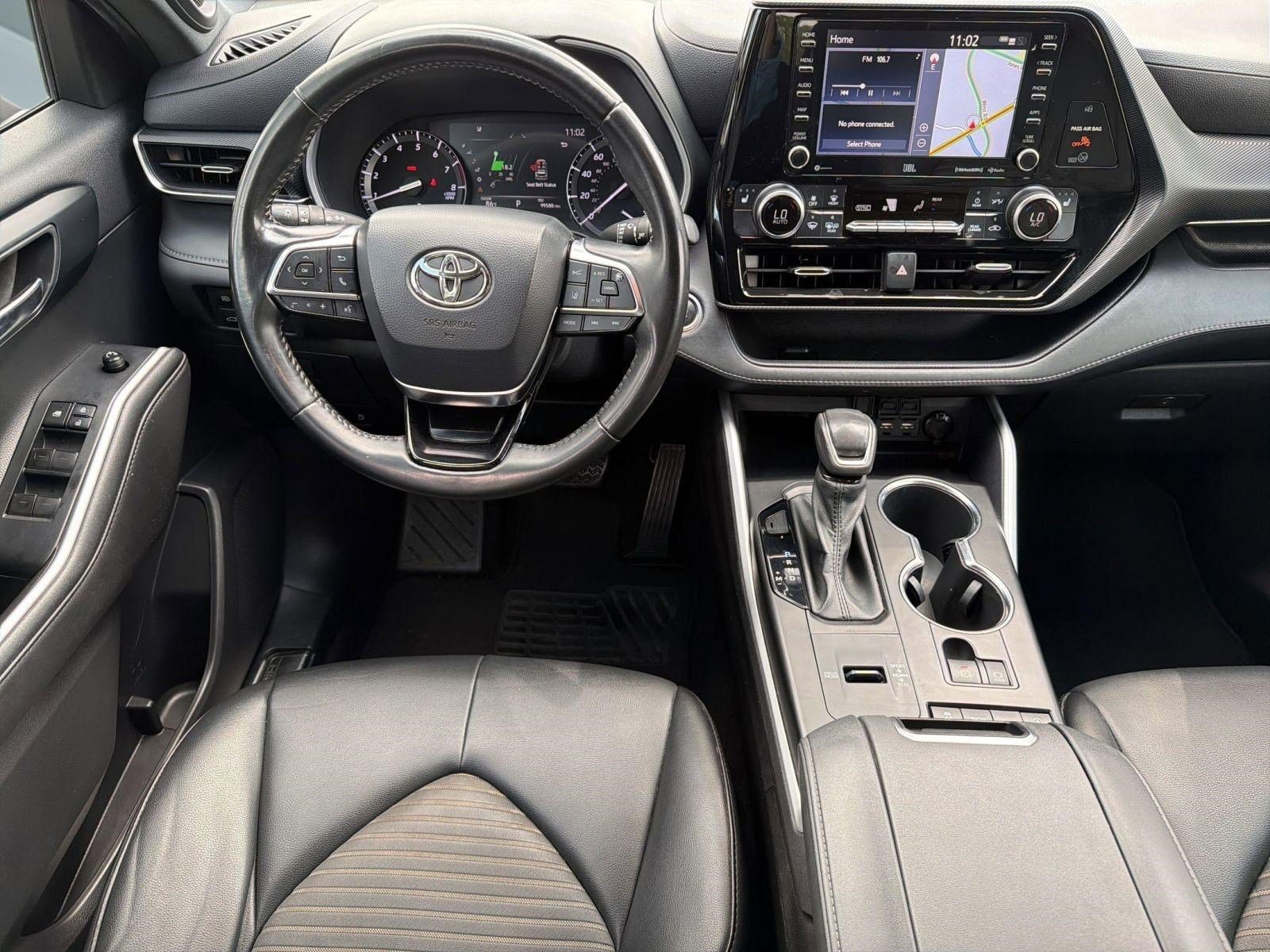 Used 2021 Toyota Highlander XSE FWD image 28