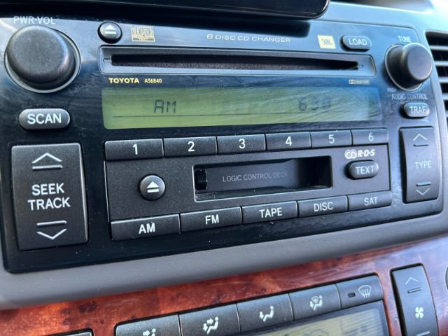 Used 2005 Toyota Camry XLE w/ VSC & Side Airbag Pkg FWD image 12