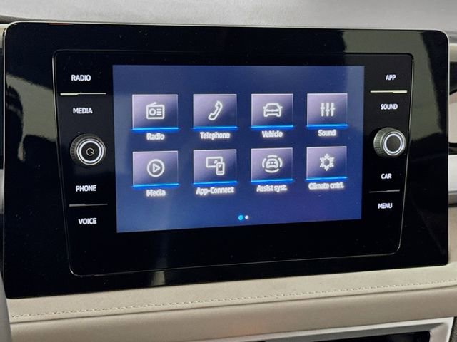 New 2025 Volkswagen Taos SE image 7