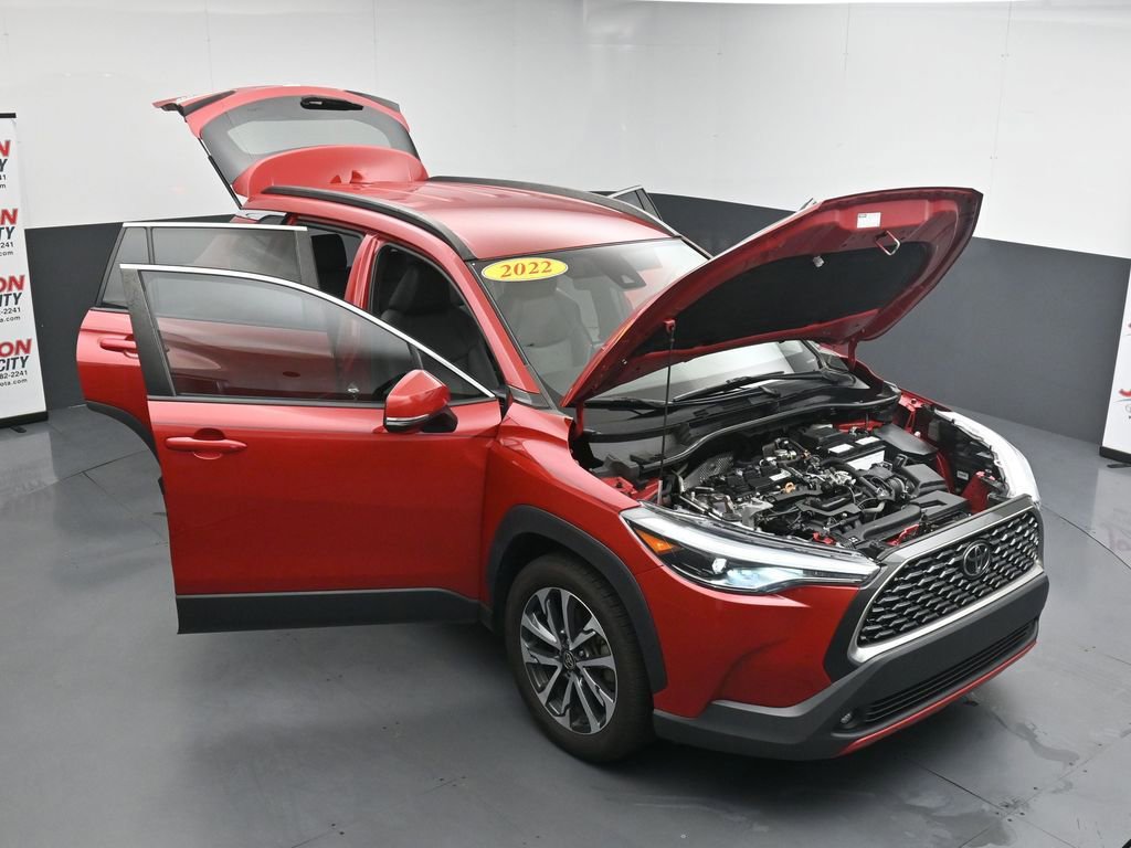 Used 2022 Toyota Corolla Cross XLE FWD image 40