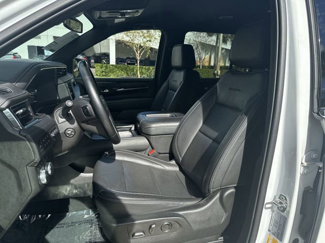Used 2023 GMC Yukon Denali image 13