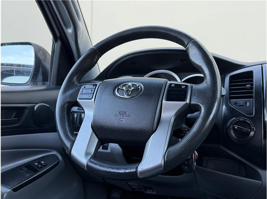 Used 2013 Toyota Tacoma 4x4 Access Cab w/ Convenience Pkg image 9