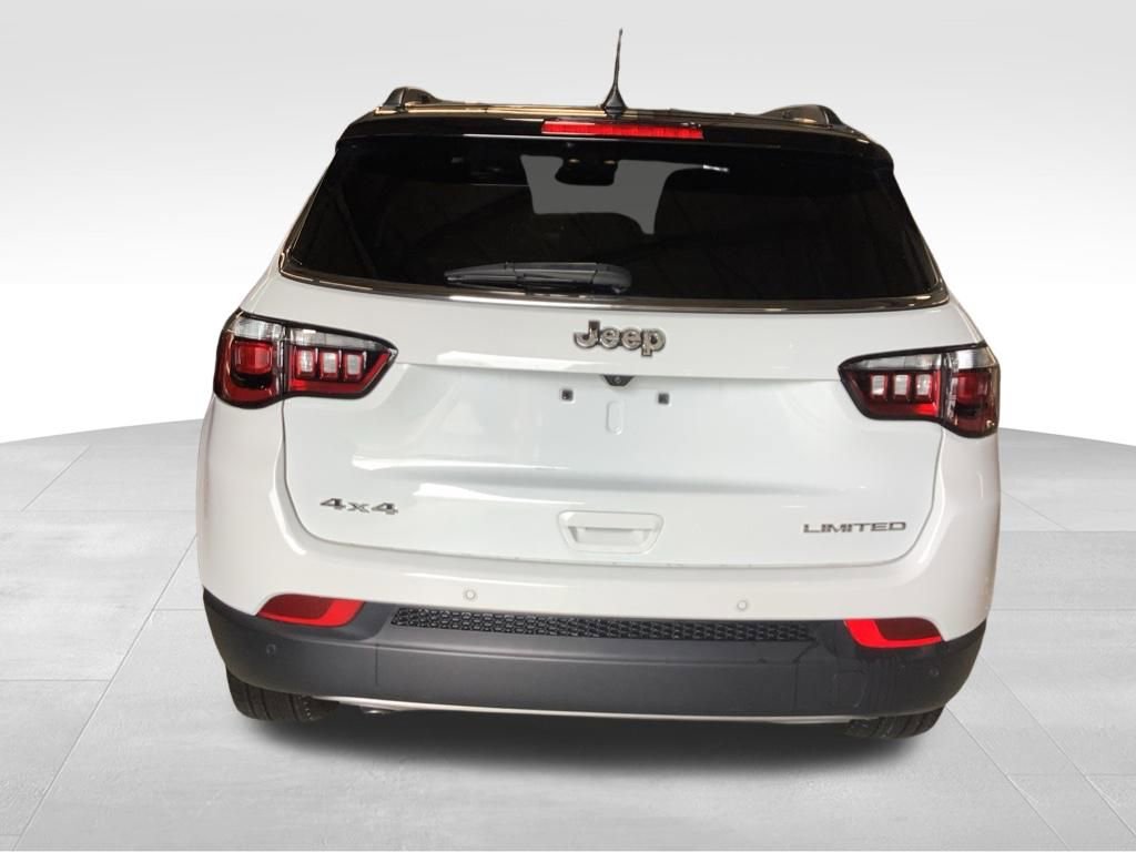 Used 2023 Jeep Compass Limited image 15