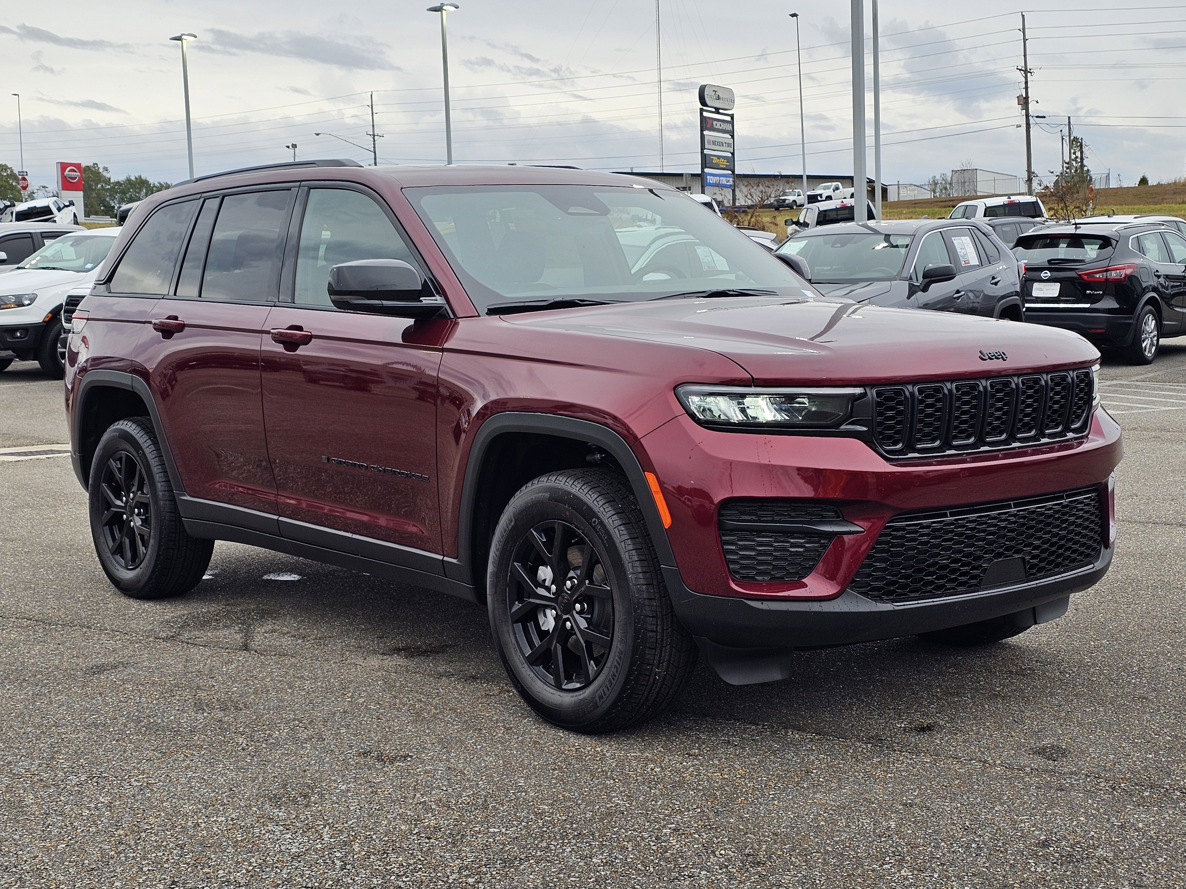 New 2025 Jeep Grand Cherokee Altitude image 5