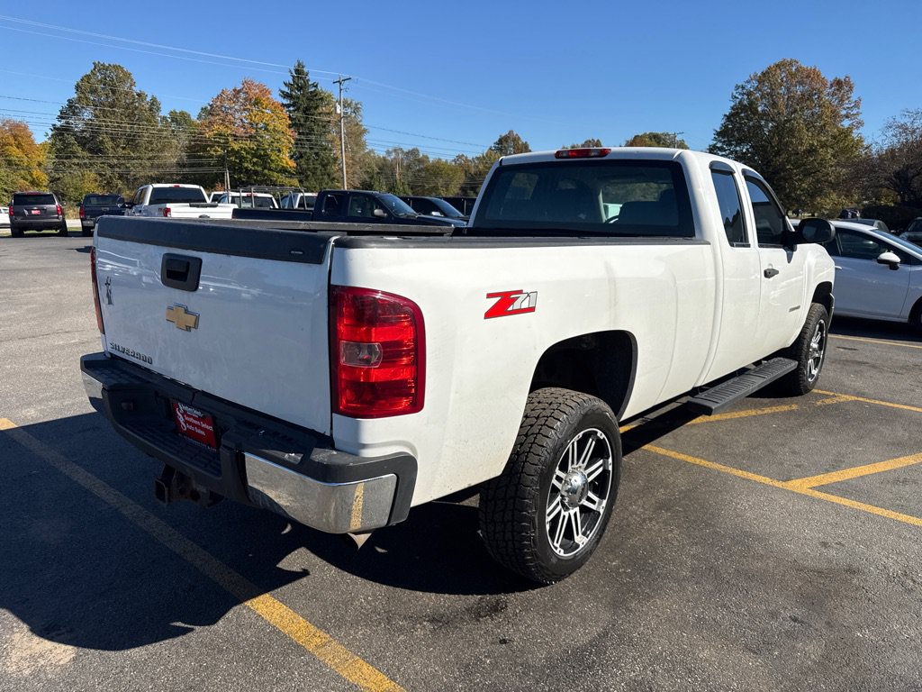 Used 2011 Chevrolet Silverado 2500 W/T RWD image 6