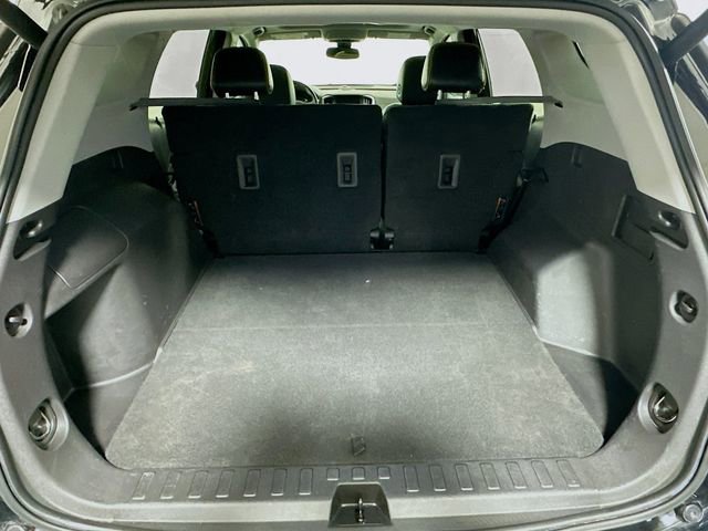 Used 2023 GMC Terrain AT4 w/ Infotainment Package II image 27