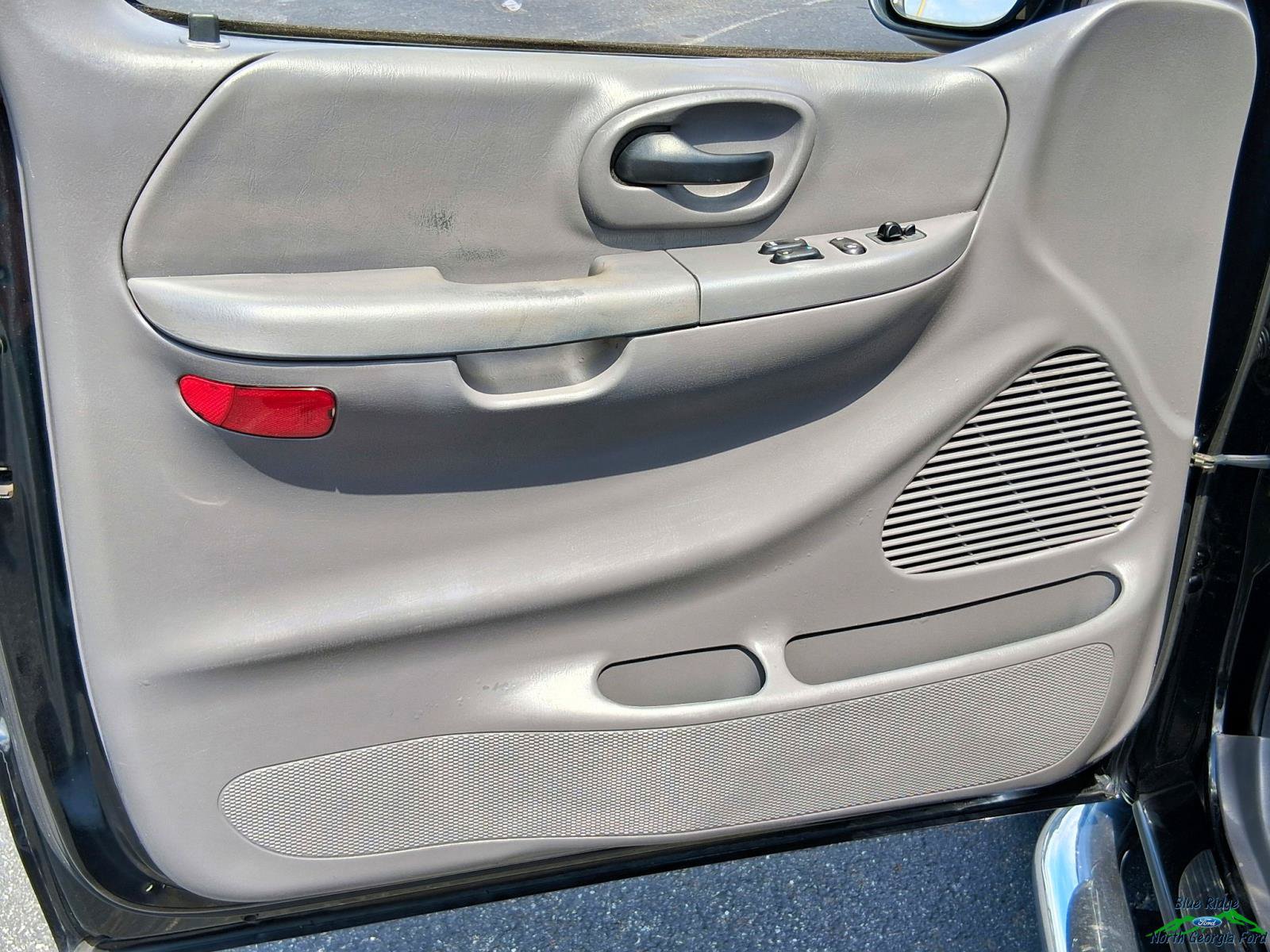 Used 2003 Ford F150 XLT RWD image 10