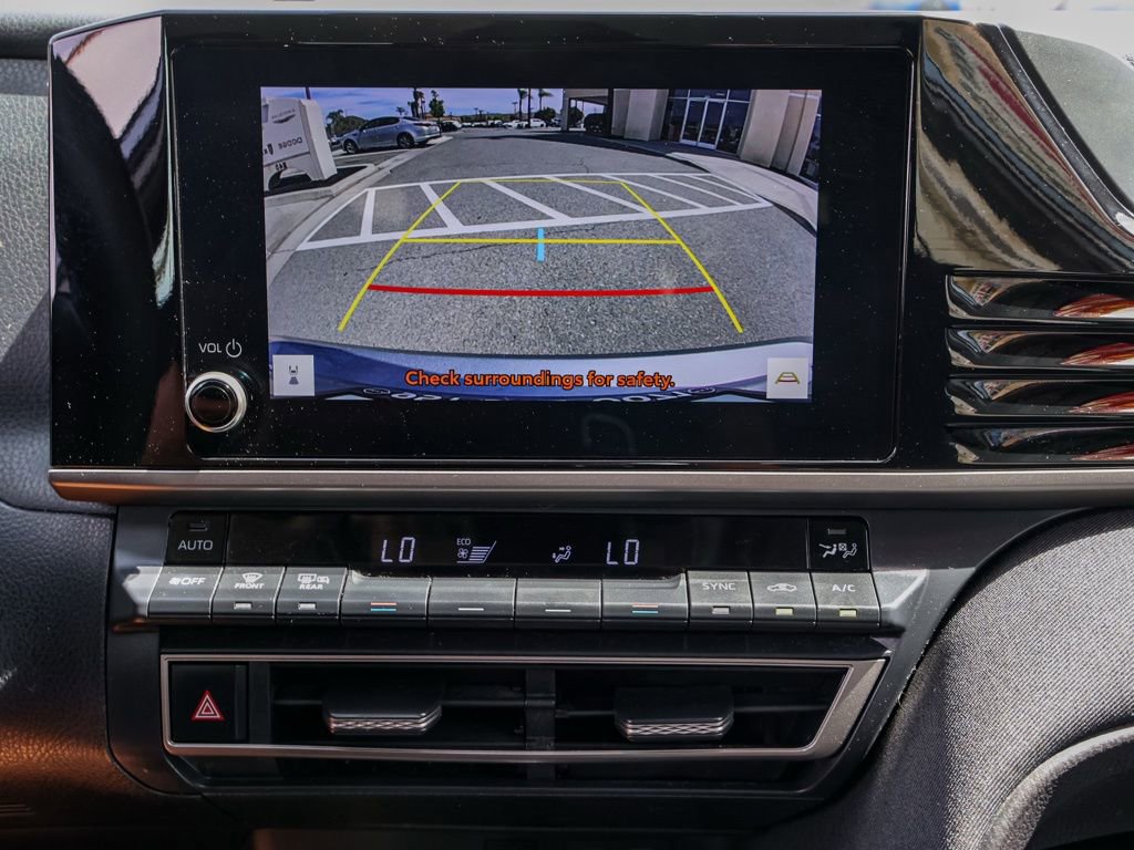 Used 2025 Toyota Camry LE image 30