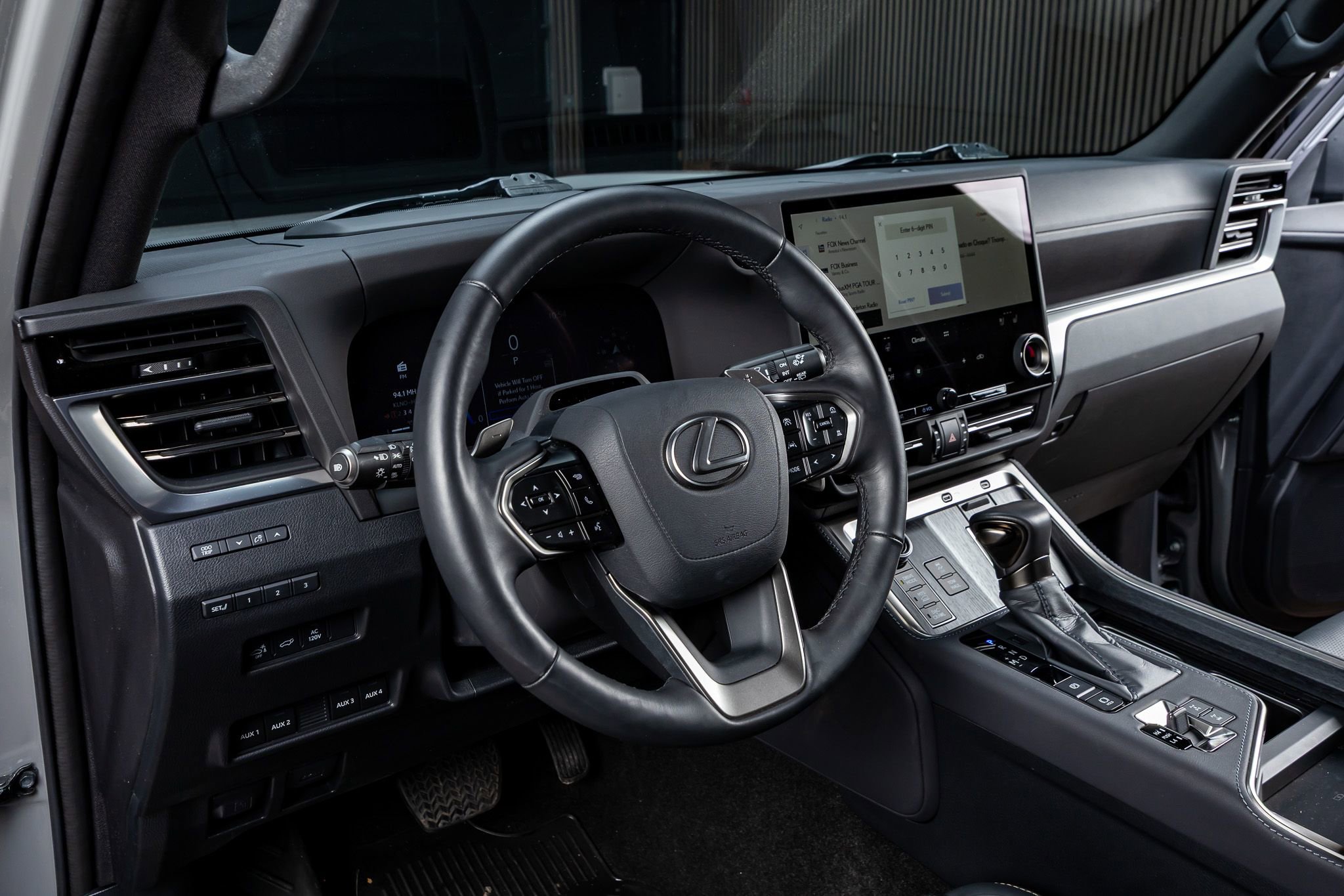 Used 2025 Lexus GX 550 550 Overtrail+ image 17