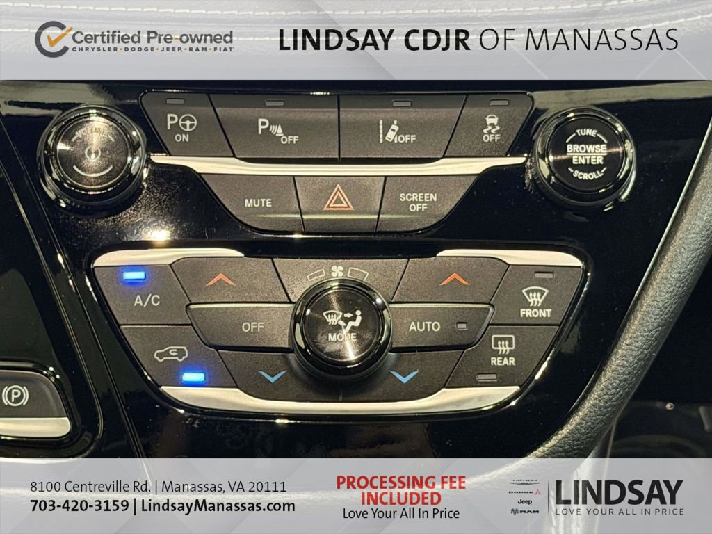 Used 2024 Chrysler Pacifica Premium FWD image 27