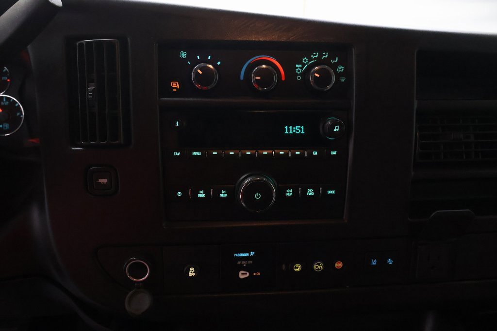 Used 2020 Chevrolet Express 3500 w/ Driver Convenience Package image 20