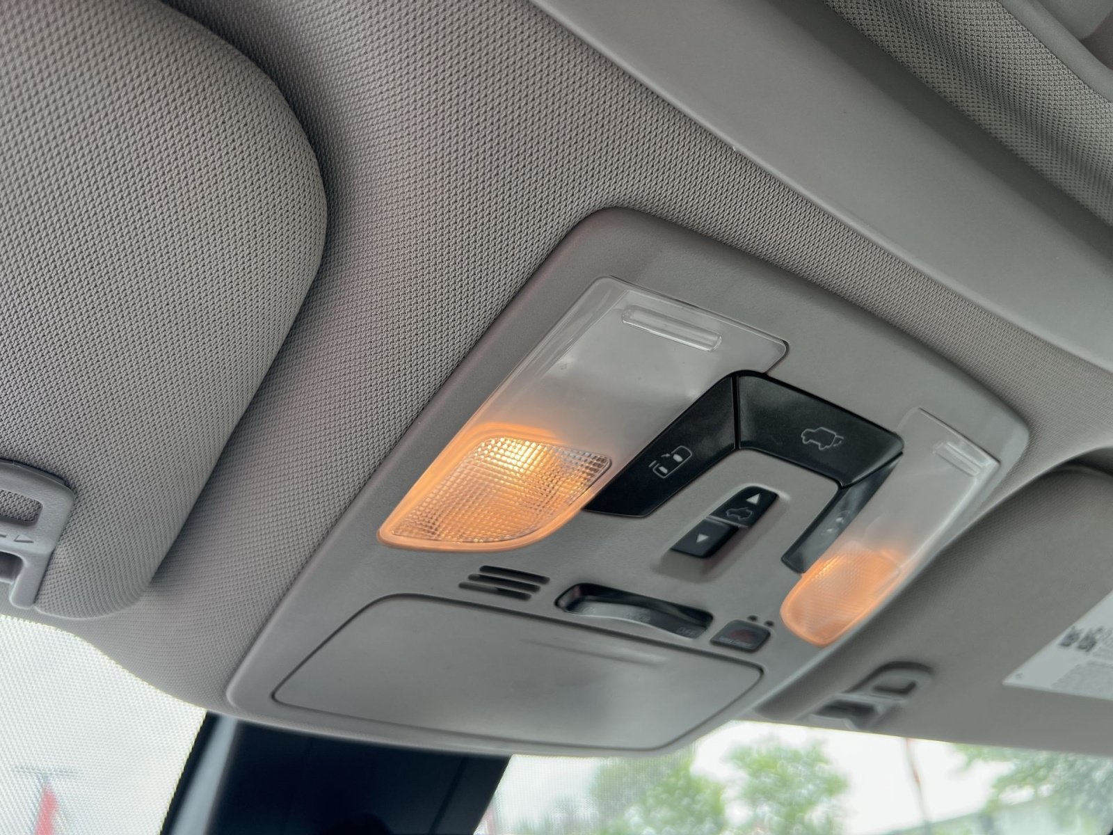 Used 2018 Toyota Sienna XLE FWD image 28