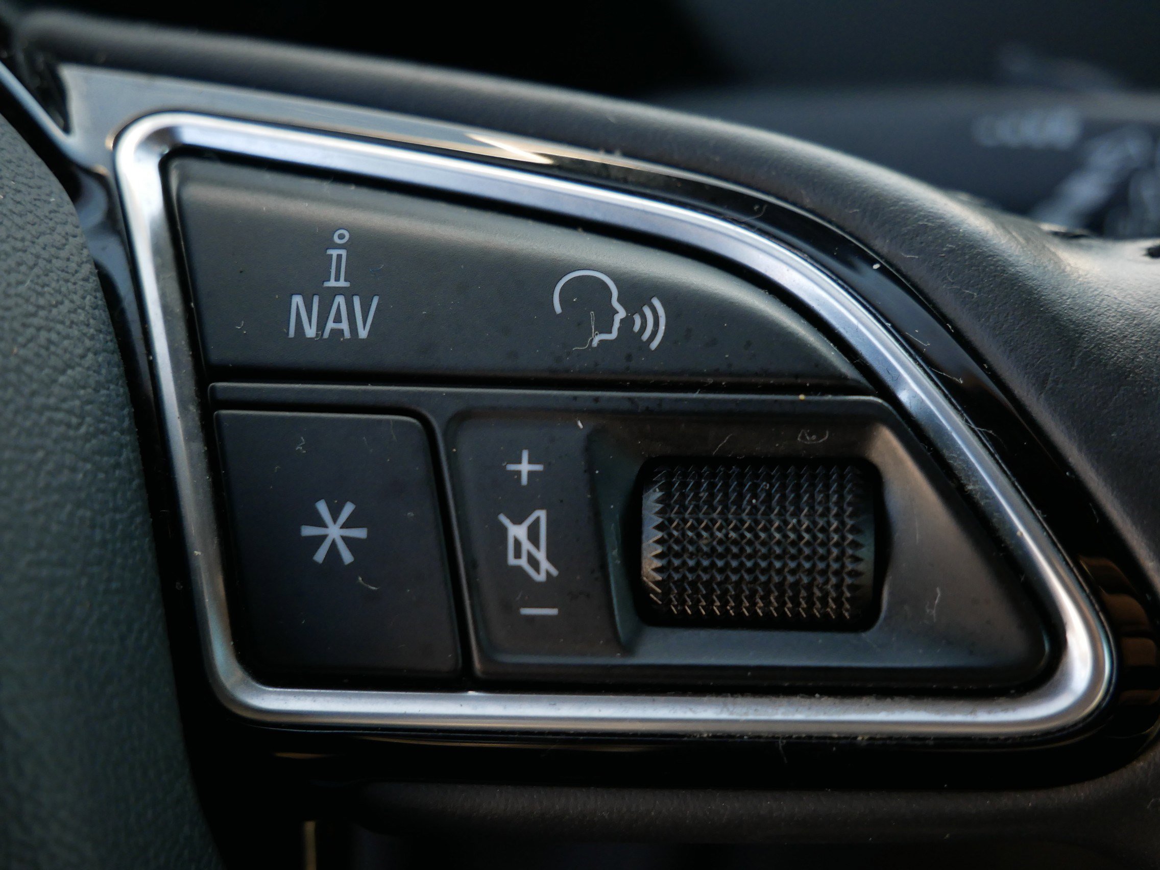 Used 2017 Audi Q3 2.0T Premium Plus w/ Premium Plus Package image 28