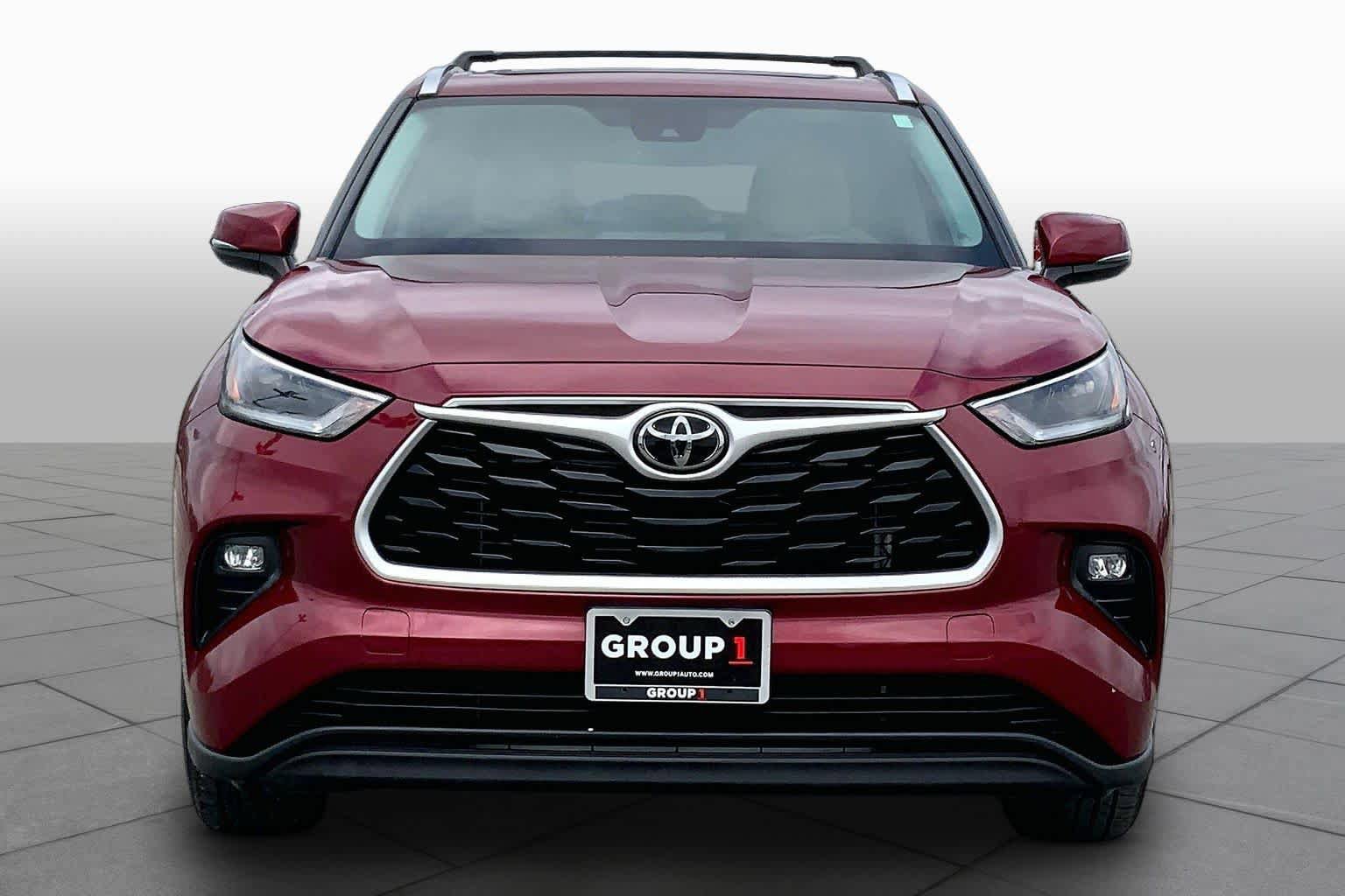 Used 2021 Toyota Highlander XLE FWD image 4