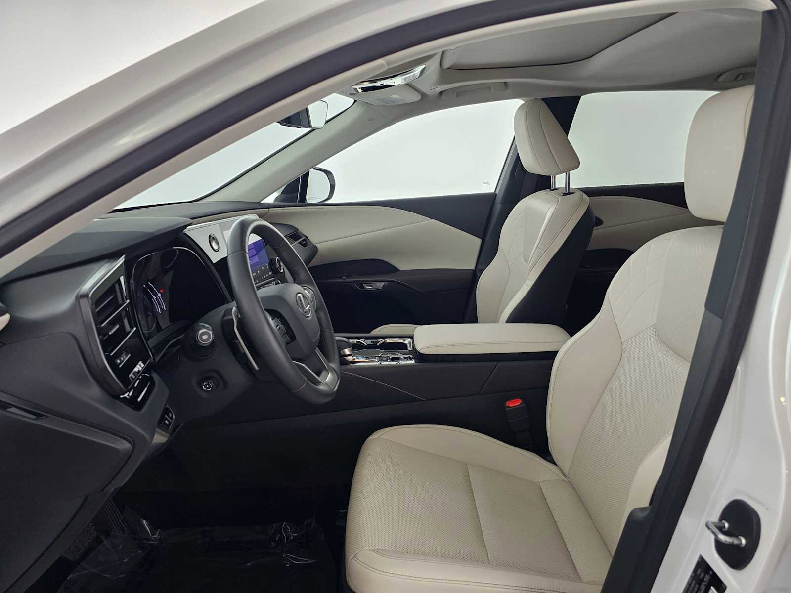 Used 2024 Lexus RX 350 FWD w/ Technology Package image 20