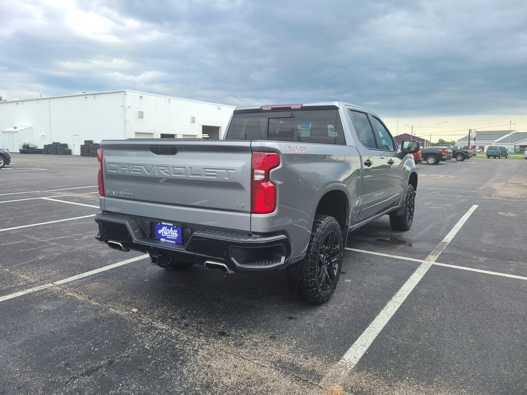 Used 2024 Chevrolet Silverado 1500 LT Trail Boss w/ Convenience Package II AWD/4WD image 7