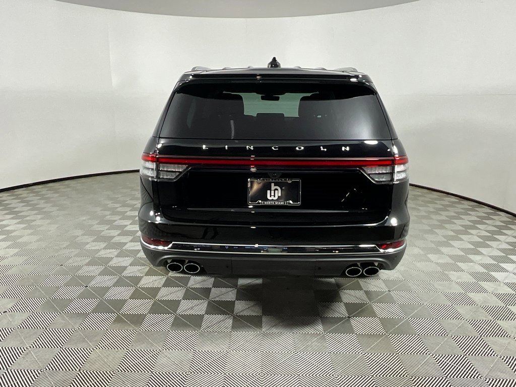 Used 2025 Lincoln Aviator AWD image 8
