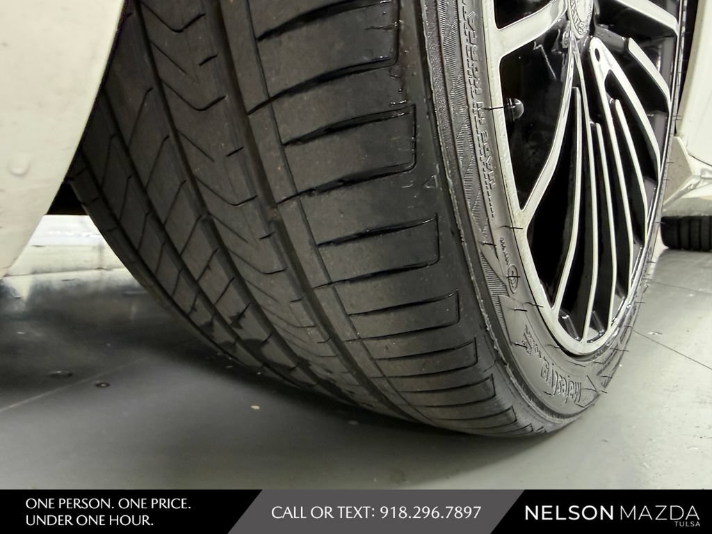Used 2014 Mercedes-Benz SL 550 image 17