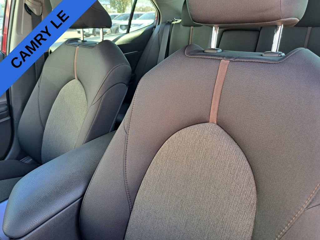 Used 2020 Toyota Camry LE image 20