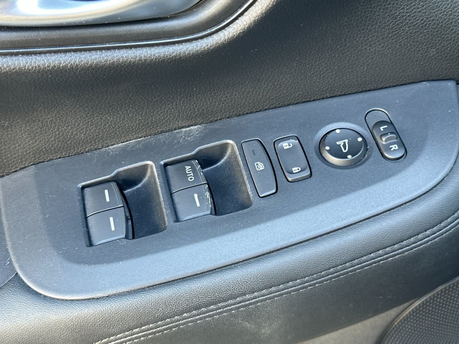 Used 2024 Honda HR-V LX image 14