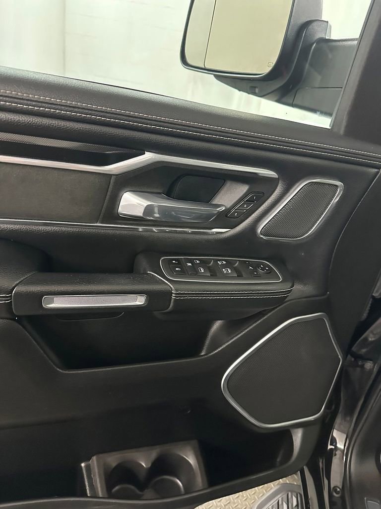 Used 2022 RAM 1500 Laramie w/ Night Edition AWD/4WD image 9