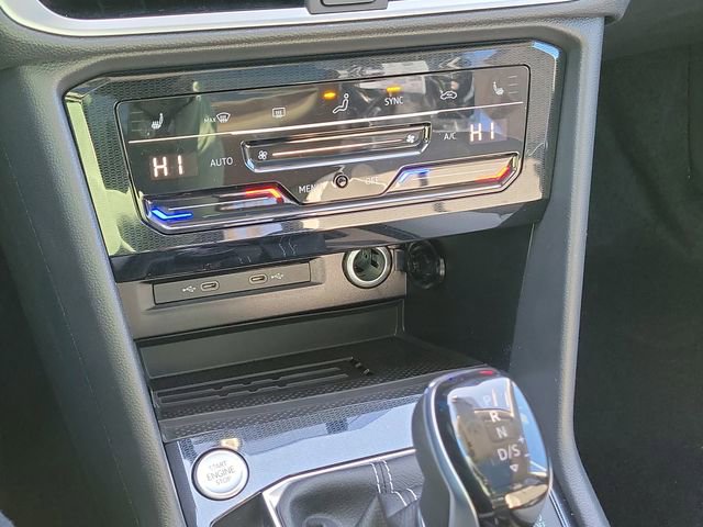 New 2026 Volkswagen Taos SE image 28