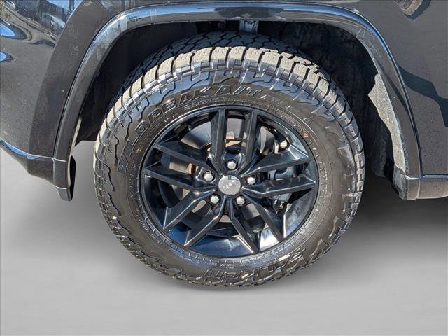 Used 2018 Jeep Grand Cherokee Overland image 22