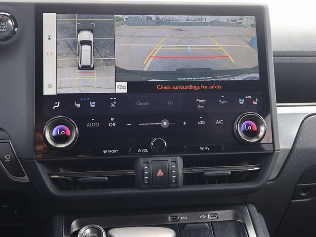 Used 2024 Lexus GX 550 w/ Accessory Package (2T) AWD/4WD image 29