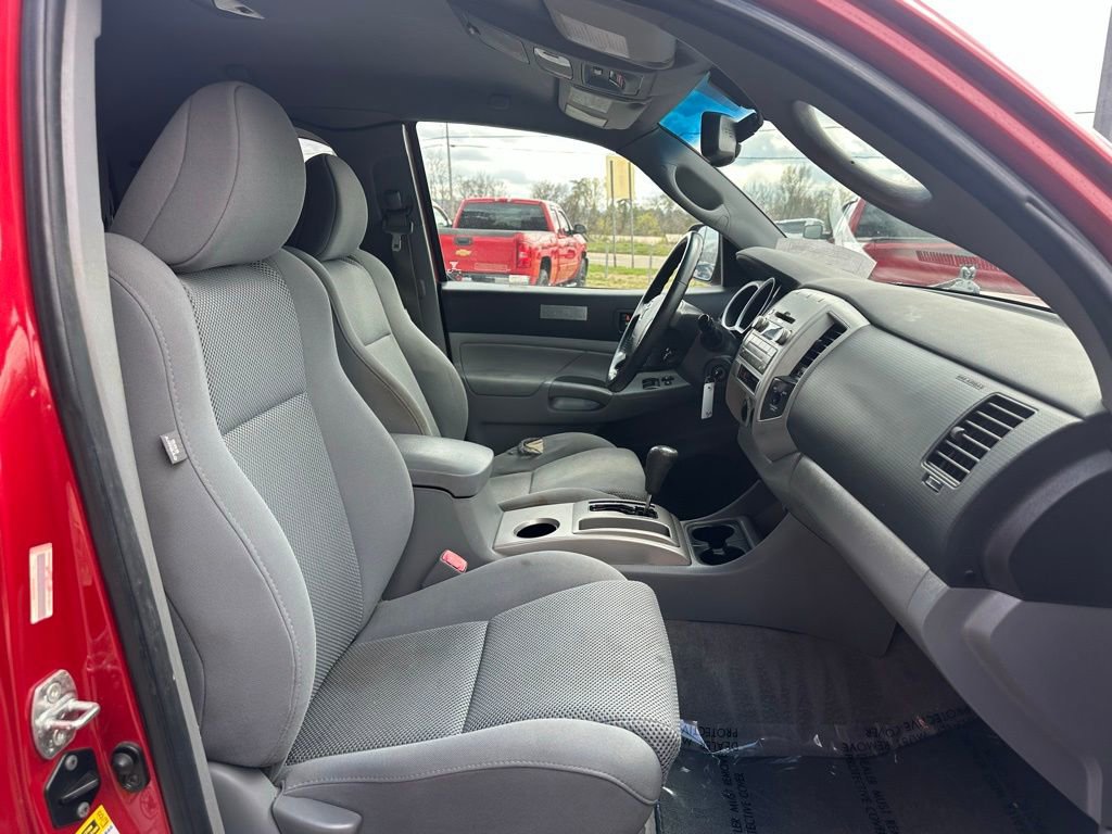 Used 2011 Toyota Tacoma PreRunner w/ TRD Off-Road Pkg RWD image 27