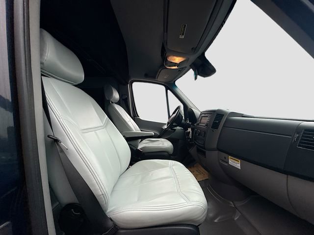 Used 2015 Mercedes-Benz Sprinter 2500 image 26