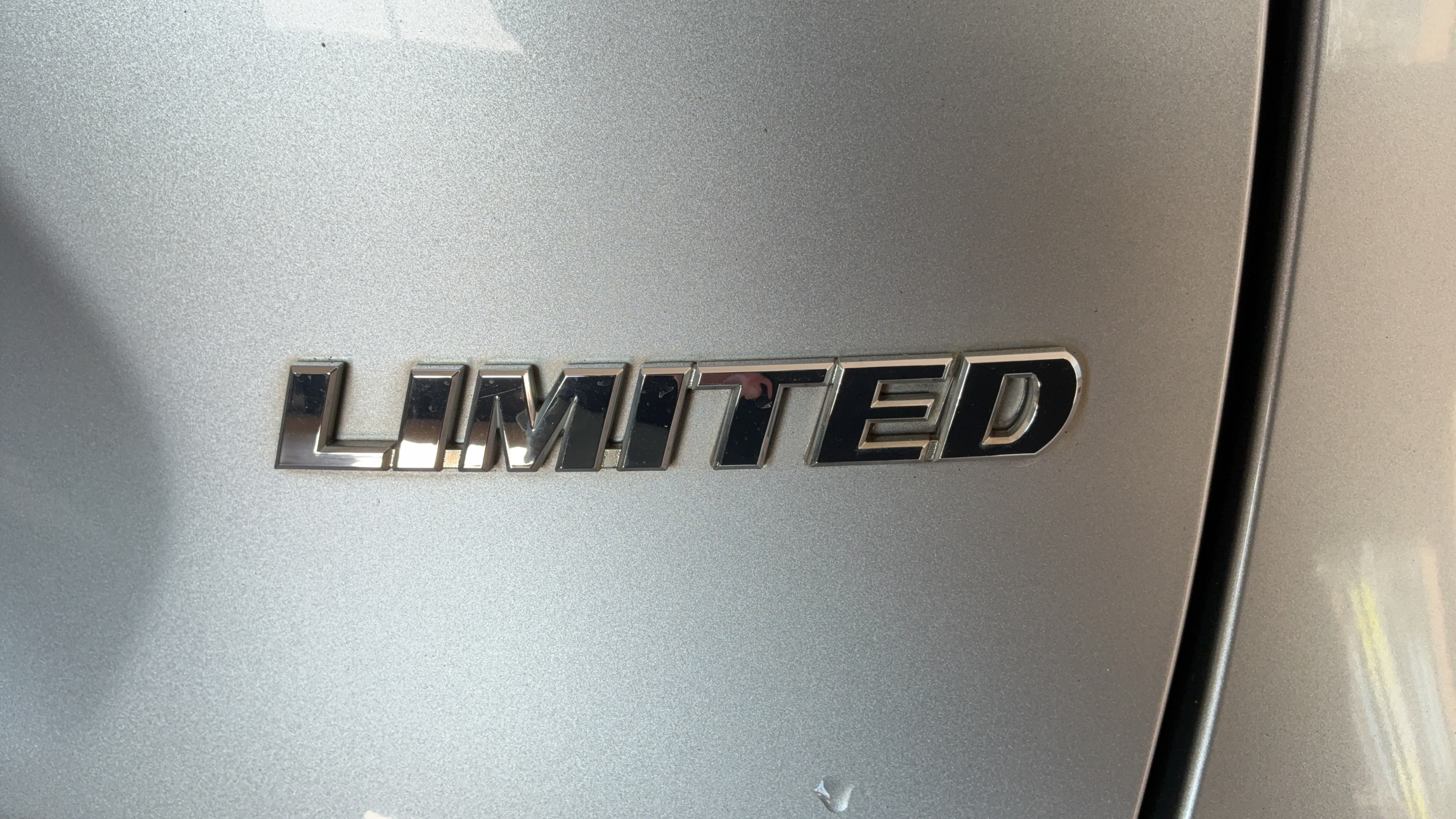Used 2020 Toyota RAV4 Limited FWD image 42