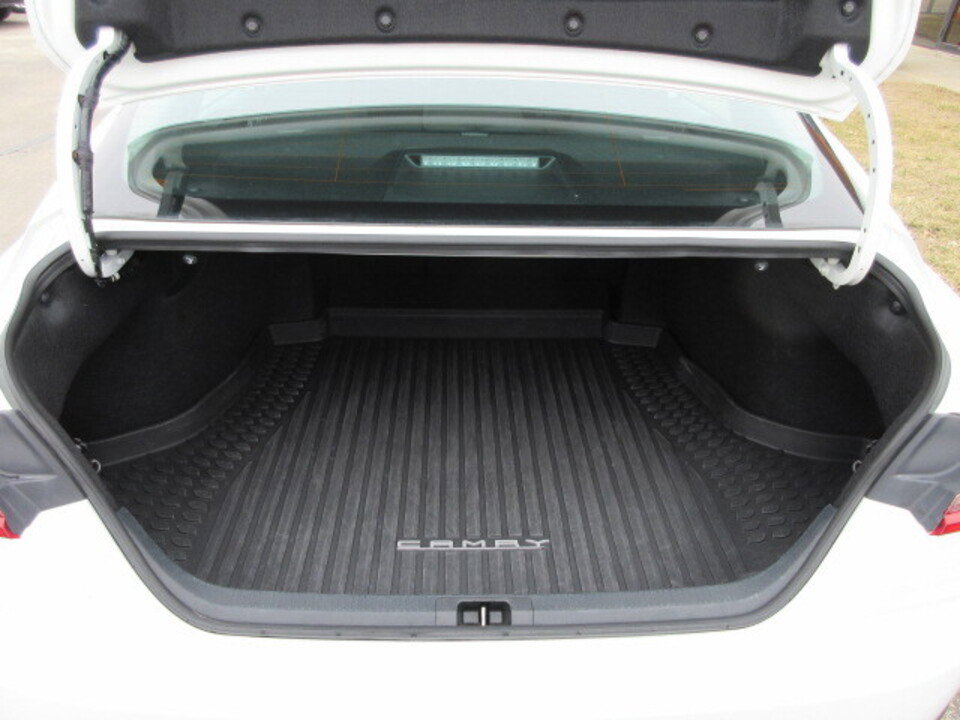 Used 2025 Toyota Camry LE image 29