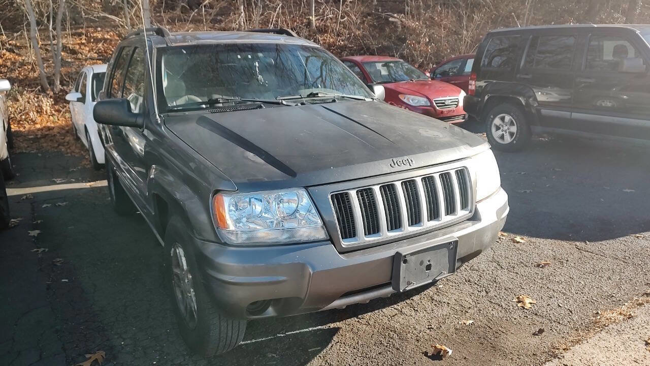 Used 2004 Jeep Grand Cherokee Laredo w/ Tan Your Hide Group image 2
