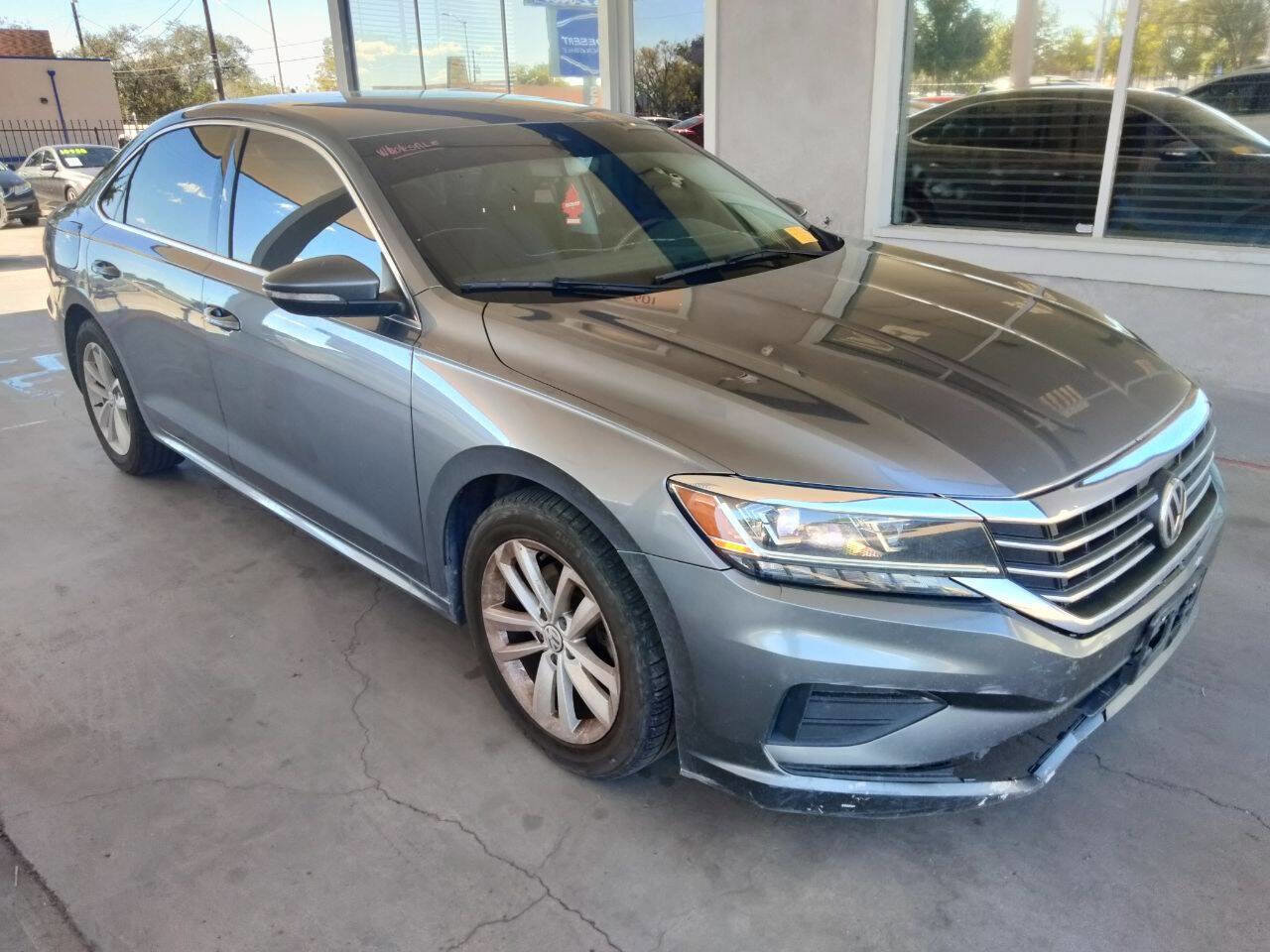 Used 2020 Volkswagen Passat 2.0T SE image 2