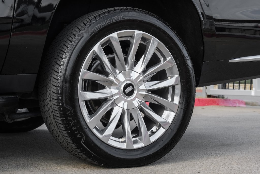 Used 2023 Cadillac Escalade ESV Premium Luxury RWD image 68