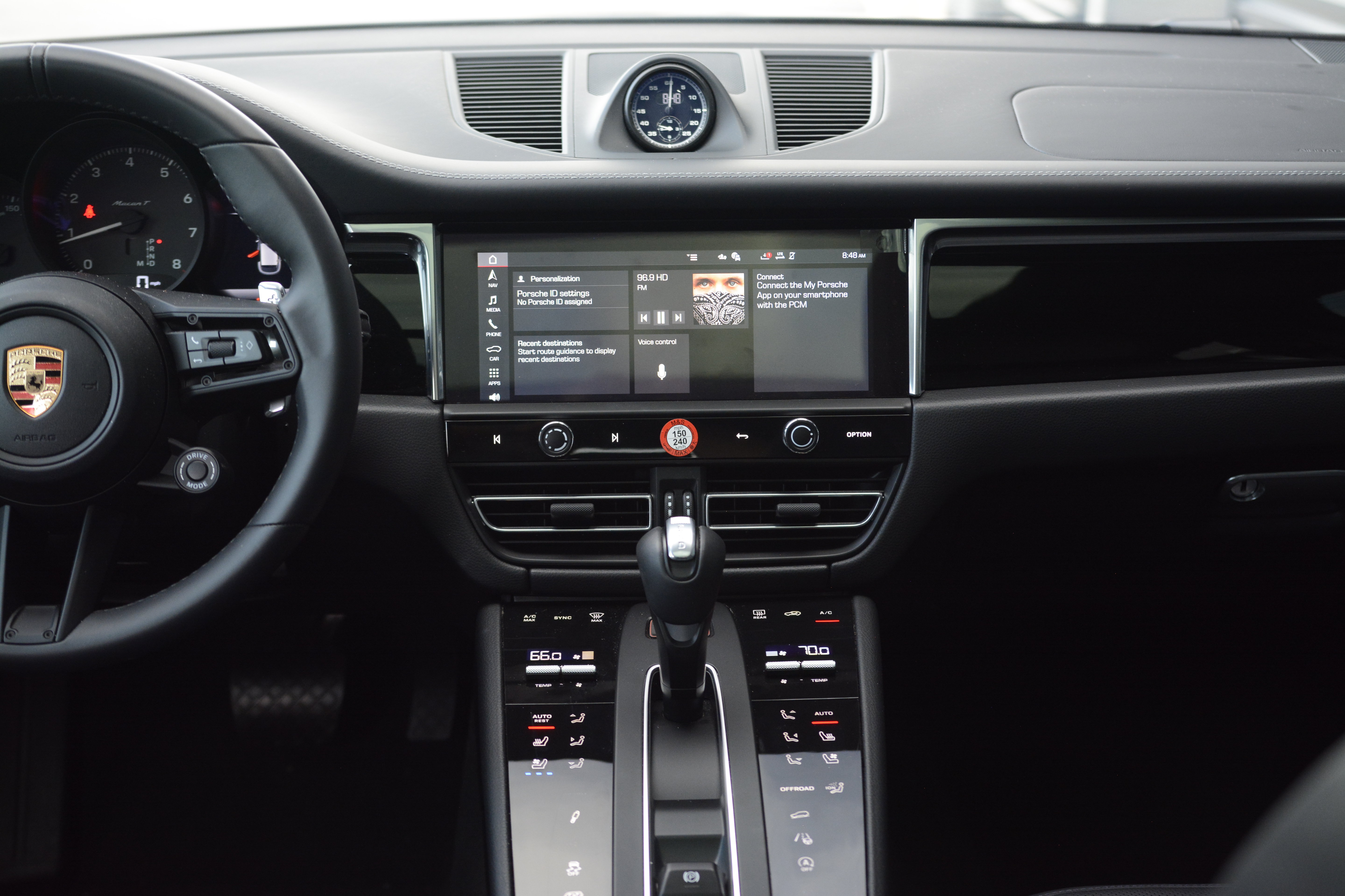 Certified 2026 Porsche Macan Turbo AWD/4WD image 19