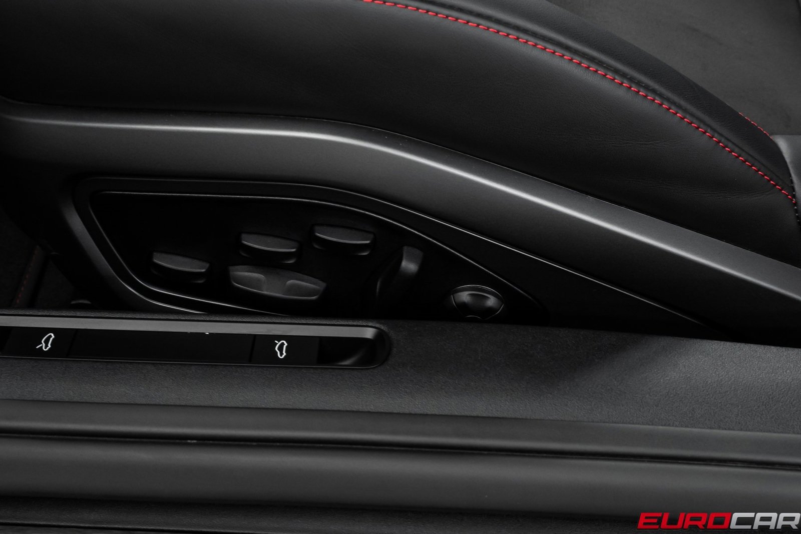 Used 2024 Porsche 911 Carrera GTS w/ Premium Package image 44