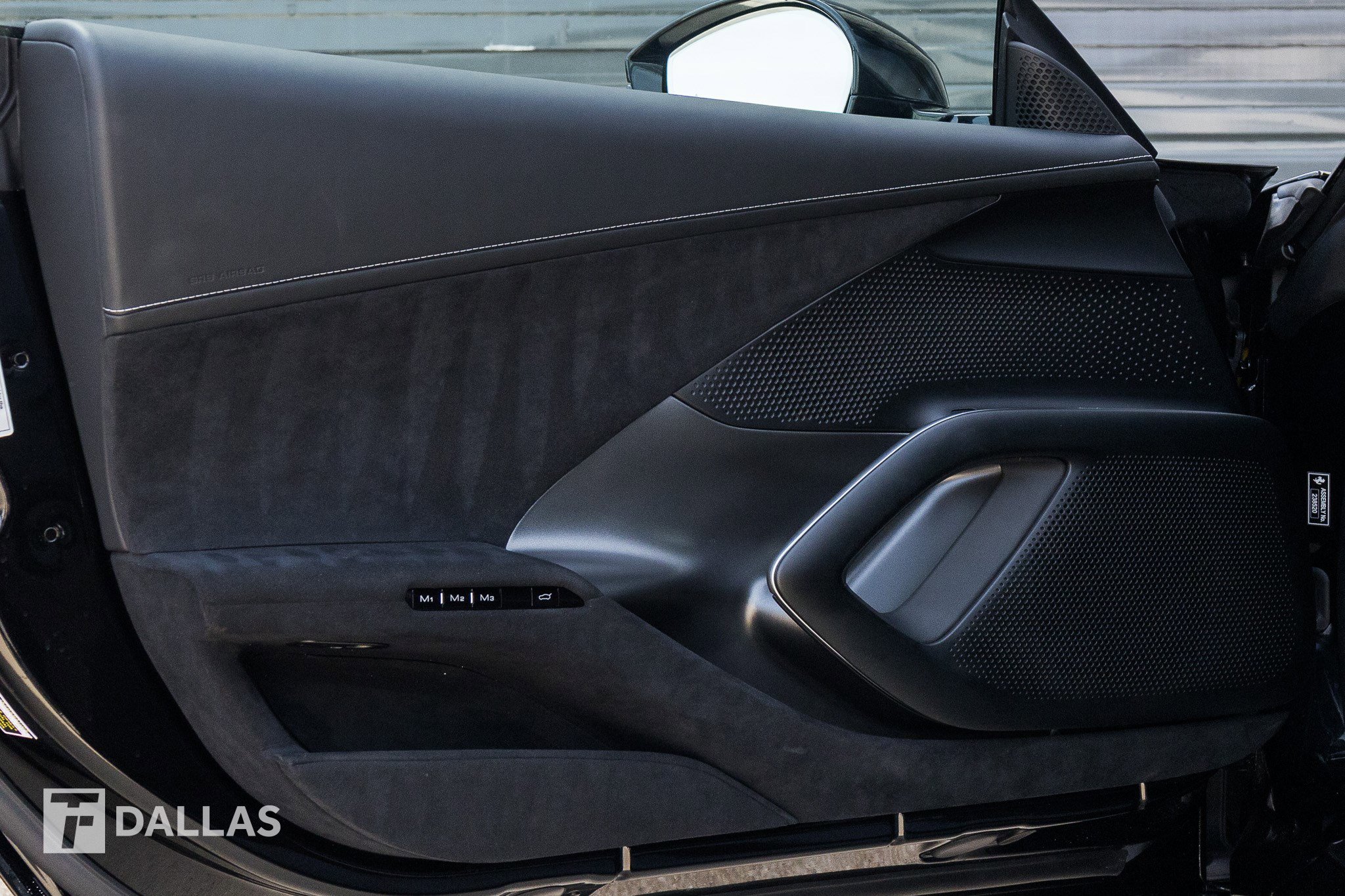 Used 2025 Ferrari 12Cilindri image 21