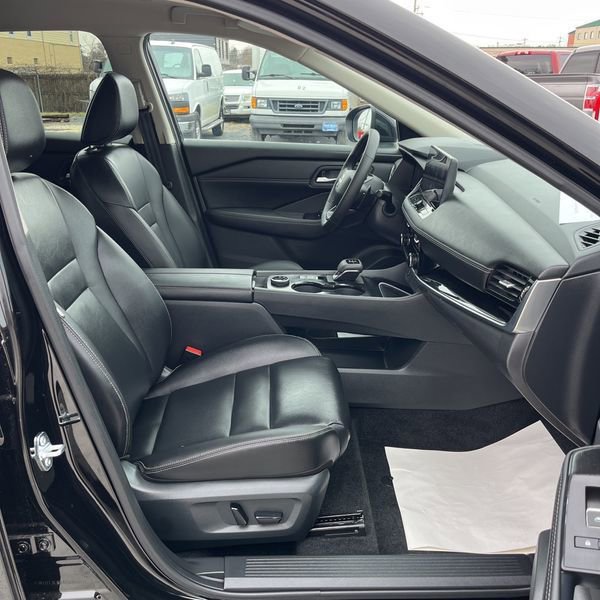 Used 2026 Nissan Rogue SL image 7