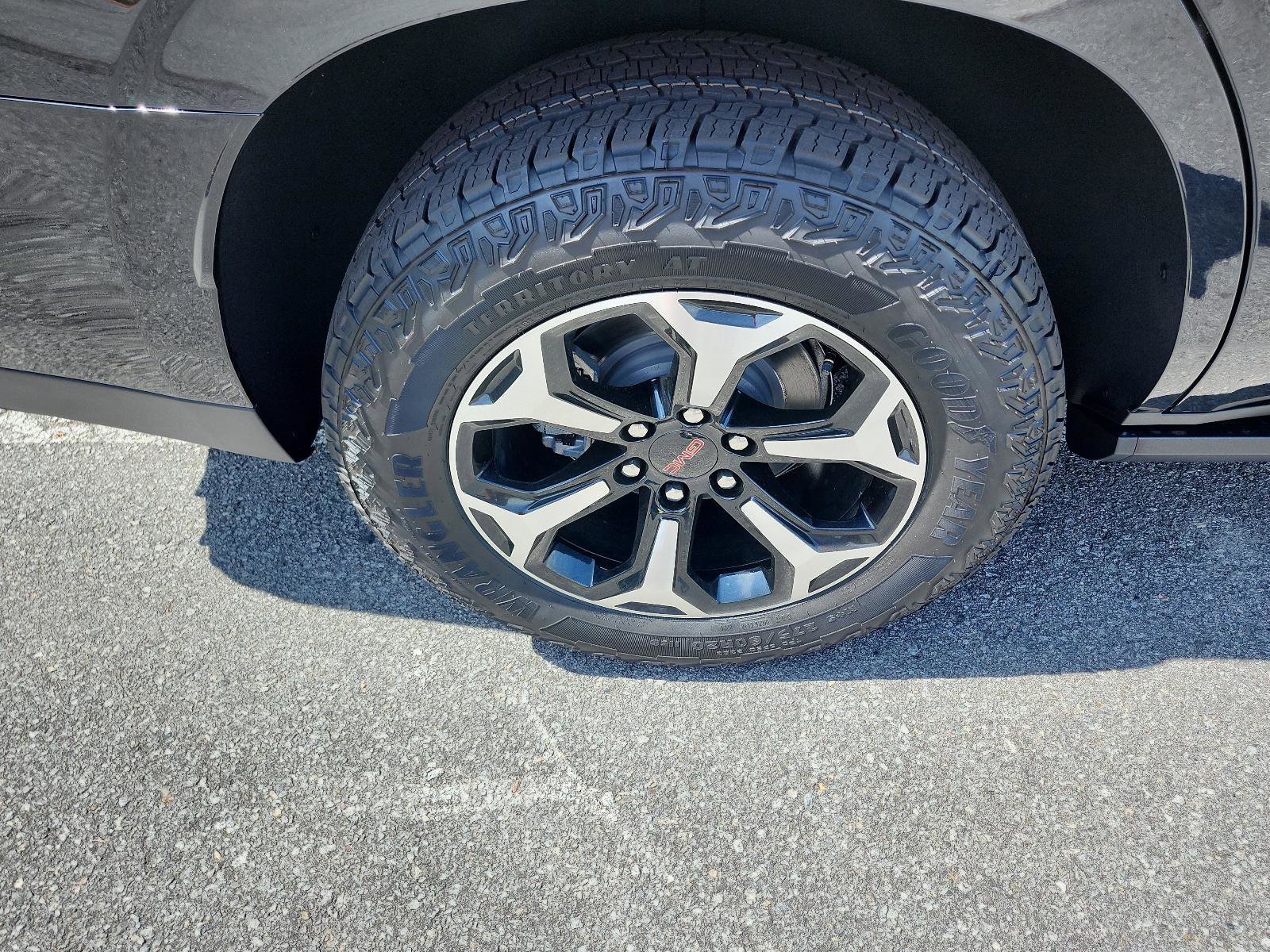 New 2026 GMC Yukon AT4 w/ AT4 Premium Plus Package image 5