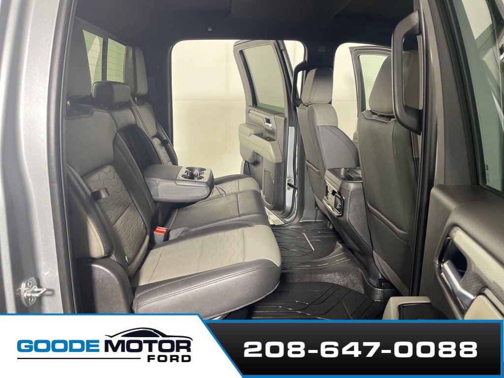 Used 2026 Chevrolet Silverado 2500 ZR2 w/ LPO, Dark Essentials Package image 21